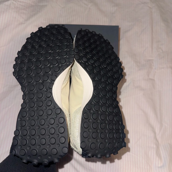 New Balance Womens 327 Sneakers - Picture 6 of 6